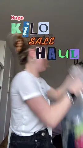 Hugeee Kilo Sale Haul⚖️ #haul #kilosale #vinatge #sustainablefashion #clothinghaul #fashiontiktok #clothing #fyp #fy #viral #tryon #fashion #foryou