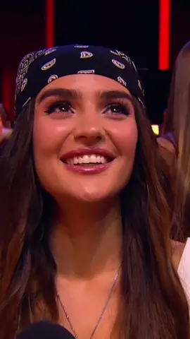 КАК МИЛО ОНА НЕ ПОНИМАЕТ ПРИКОЛ 😂😂😂 @dina #тнт #comedyclub #камедиклаб #динасаева #юмористапреля #мнесмешно