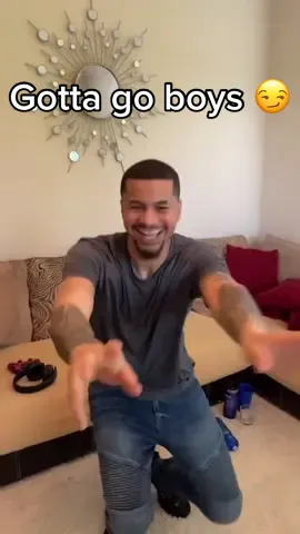How to bring a man to his knees 😉 #flashingmyboyfriend #walkinginonmyhusband #funnycouples #couplescomedy #viral