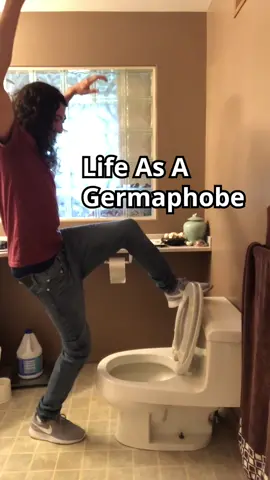 Does anyone obsess over being clean?🦠😱 #germaphobe #cleanfreak #germs #washyourhands