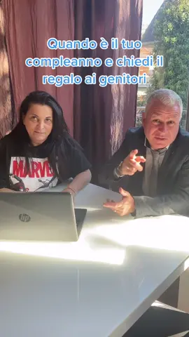 Devo chiedere altro allora 😂 #mamma #mammaefiglio #papà #famiglia #compleanno #regali #coppia #genitori @angelaalviti @massimovaramo