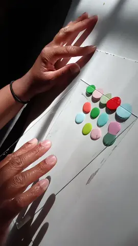 Lineage👨‍👩‍👧‍👦  #satisfyng #family #togetherness #lineage #fluidart #scrapes #glassart#paintdots  #aestheticart#dots #fyp #colorfull #acrylicpaint
