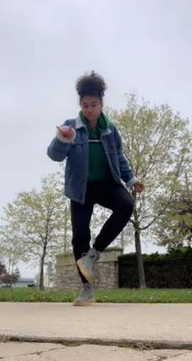 I’m finally learning the footworkkkk 🙌🏽🤩 #fypシ #afro #naija #рекомендации #dance