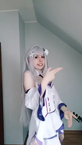 Rem or Emilia? 🤠#cosplay #rezeroemilia #foryoupage #dc #trend #waifu #egirl #emiliacosplay #uwu #animetiktok