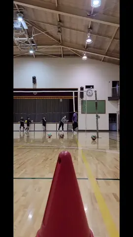🏐妻と勝負🏐#tiktokスポーツ教室 #高橋家 #夫婦 #おすすめにのりたい