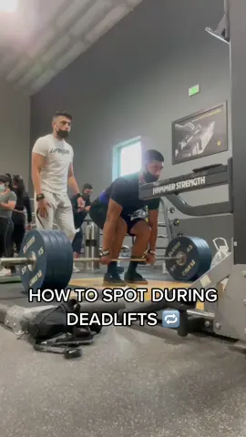 Spotting on a deadlift PR ✊ Follow for more ! #4u #fyp #Fitness #motivation #LifeHack