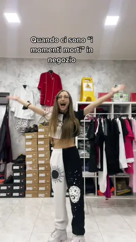 Oggi sto sclerando più del dovuto… ALLORAAAA VOGLIO SAPERE SE VI STA PIACENDO LA MIA CANZONE 💜 @tucadalclassic trovate tanti video 💕