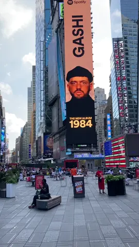 My big head in the middle of Time Sq #nyc #1984