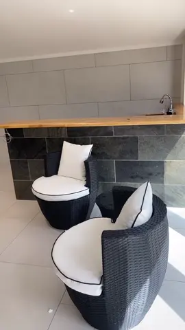 Pool room freshen up 💦 #fabulosa_cleaning #thatfabulosafeeling #CleanTok #fabulosa #extra #fypシ #viral #trending