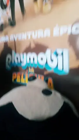 Mi Primer Poster De Cine!! asi es es poster estuvo en un cine pero no sabemos en donde :v #playmobil #playmobillapelícula #playmobilthemovie