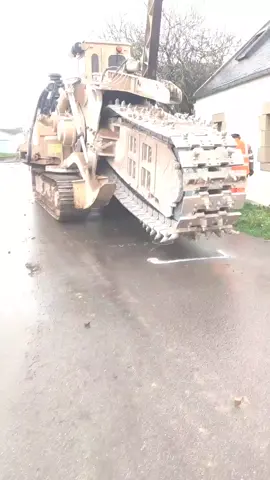 #btp #trancheuse #travauxpublics #machineryequipment  #trucdeouf  #what