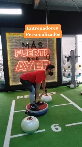 Conoce cómo entrena Ricardo, uno de nuestros entrenadores personalizados de #Bogotá. #bodytech #rutinasfit #parati #Fitness #ejercicio #trainning