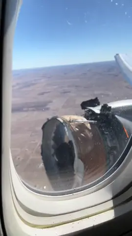 turbina pegando fogo achei que ia cair, #avião #turbina #fogo #susto #livramento #viagem