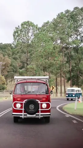 Kombi cruise ✌🏼🚌 #vanlife #kombi #vwkombi #volkswagen #vw #hippy #hippyvan #fyp #foryou #foryoupage