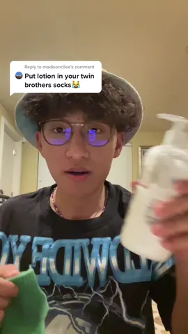 Reply to @madisoncllee it’s just LOTION. why is he trippin? 🤨 @vohr #foryoupage #fyp
