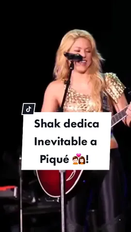 Reply to @shakirarecord El amor de #Shakira y #Pique es tan lindo 💏🎸! #Inevitable #FCBarcelona #Barcelona