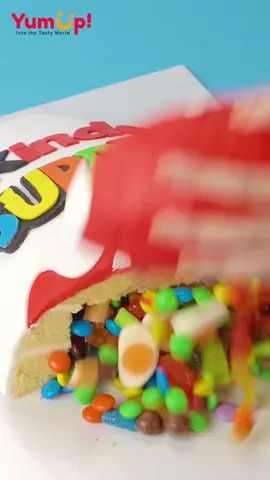 Comment if you are a fan of Kinder #foryou #kinder #tastyplus #cakedecorating #duet #candy