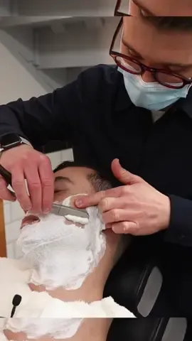 ✨Full Shavin✨🕺🏻 #asmr #oddlysatisfying #satisfyingsounds #elliotforbesasmr