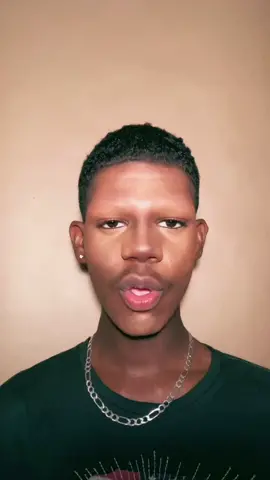 Giving very much alien vibes #fyp #mua #makeup #TWDSurvivalChallenge