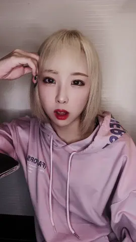 #毎日投稿 #8FLAG #金髪イエロー #アイドル #おすすめ #メンヘラ