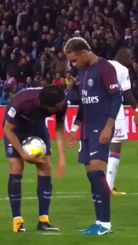 Cavani didn't want Neymar to take the penalty😈🔥🔥 #neymar  #fortnite  #cavani
