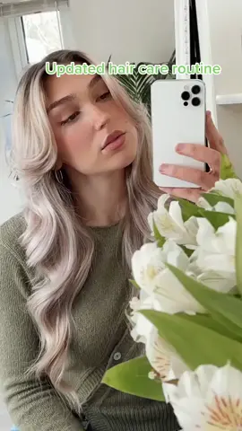 Reach your healthy hair goals like @_haylieejordeen with #Hairburst 🙌🏼 Our range will take you #FromThirstToBurst for longer, stronger hair ✨