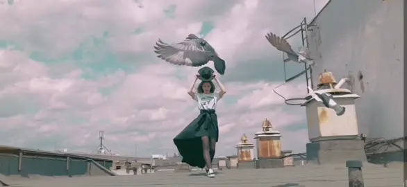 Sziasztok! Ez az egy profil vagyok én, a többi KAMU! Az új zeném refrénjére aki csinál videót és meg jelöl,annak be szívezem! #foryoupage❤️ #játék