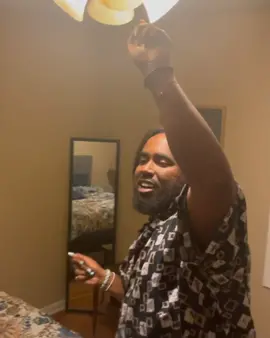 Kent Jones found a new instrument! 🎶😂🙌 @kentjones #music #hiphop #viral