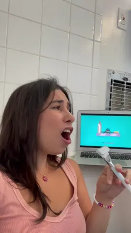 Please join me in singing #ThePubeSong as we as an economy normalize pube talk #saypubic @gillettevenus @elitedaily #ad