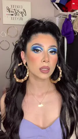 😁💙 #fyp #foryou #blueeyeshadow #maquillate #makeuptrends #cutcrease #inspo