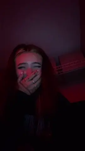 THIS IS SO FUNNY TO ME IM SORRY