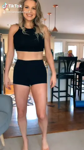 Have an amazing Thursday #positivevibesonly #briannamartyn #dancin