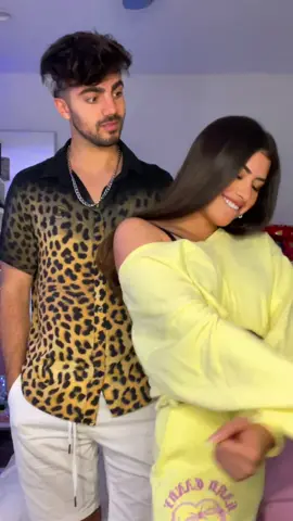 yo contandole las nuevas noticias a mi mejor amigo @fedevigevani 😳