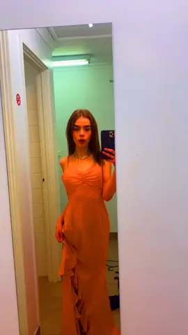 they let me wear this orange dress for one of my shoots 🧡 #model #fyp #melbourne #orangedress