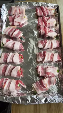 Had a little craving #momtiktok #momssupportingmoms #foodtiktok #jalapenopoppers #bacon #foodies