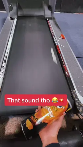 These pringles sound like they’re about to blow 💥😳