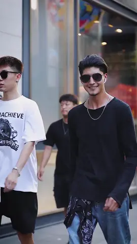 Who told me she like the third boy? #foryou #chinesefashionshow #streetmodel #StreetFashion #foryourpage #StreetStyle #handsomeboy