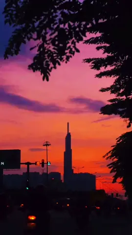 Trả lời @camly21082002 Có một sự thật là khi bạn thấy buồn, thì nhìn đâu cũng thấy buồn. #tamtrang #buonchill #Taurus💫 #codon