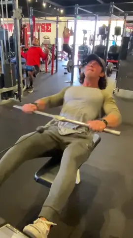 Gym ambience >>> #Fitness #workout #healthandwellness #prep #bodybuilder #bodybuilding #mensphysique #powerhousegym #torrance #losangeles