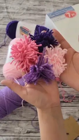Grab some yarn and canvas to make this colorful DIY by @mrs.craftsalot 💕 #makeitwithmichaels #yarnpom  #homedecordiy