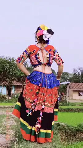 Grown up in tharu community😉so have some closer feelings for this dress and tharu people🤗❤️...thank u @c_ma16 for this video 😍#tharuattire🥰