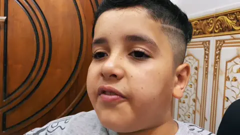 تطبيق نون اكاديمي منزلينه لو بعدكم؟🤣رابط التحميل بالبايو مال صفحتي روحوا حملوا واقروا ياا طلاااب  لا اجيب امي عليكم 🥲😂♥️@nooneduiraq #funny