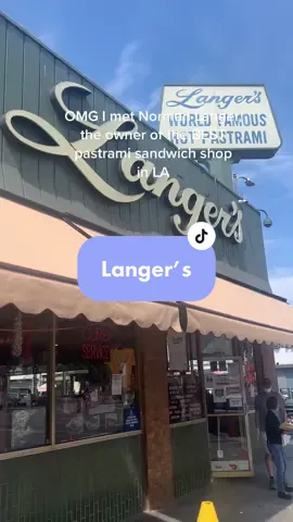 Mr Langer was so friendly 😍🥲 #langers #pastramisandwich #bestsandwichever #losangeleseats #PerfectAsWeAre #BestSeatInTheHouse