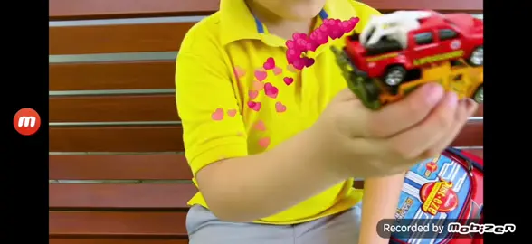 Annie and Sammy Preseting Police uncle money pizza , car mini WANTED