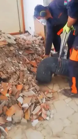 Decoration construction waste is sucked away in this way#life #lifetips #lifetipsshare #DIY #fyp