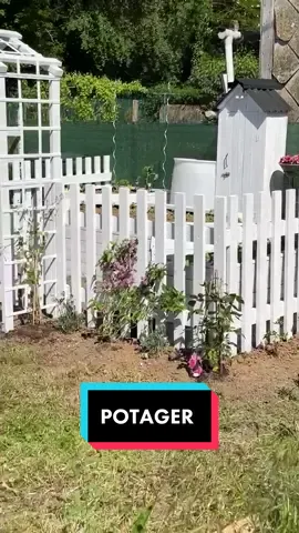 La vidéo s’appelle « CRÉER UN POTAGER (recup et stylé) » et ma chaîne c’est Valérie Dewilde 😊 #upcyclingfurniture #potager #palette #bricolage