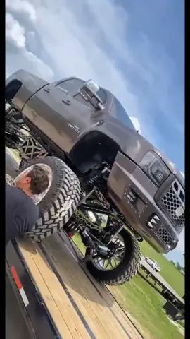 Blessed to see where I’m going🙌 #PerfectAsWeAre #sema #built #maxxed #hard #gmc #nolimitcustomz #americanforce #amaniforged #wet