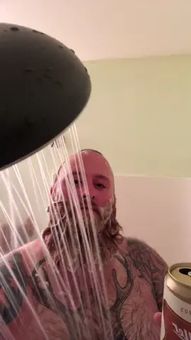 #showertok #showerbeer #fypシ #foryourpage #mondayfunday #DADMOVES #lovemywife #wife #inlove