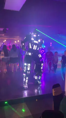Dancing robot!!! #fypシ #robot #dance #party #graduationparty #letsgo ￼￼