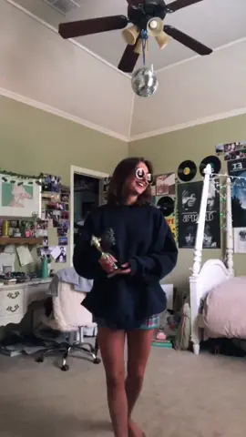 so much is happening rn #theoscars #academyawardwinner